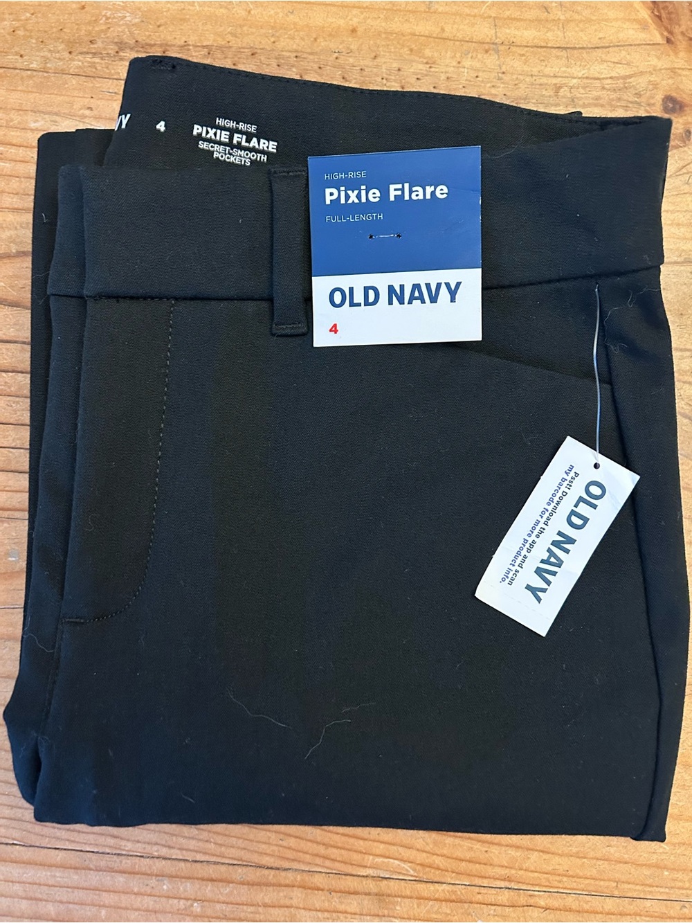 NWT Old Navy Pixie Flare Pants in Black